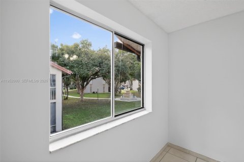 Condominio en venta en Miami, Florida, 1 dormitorio, 90.86 m2 № 2010225 - foto 15