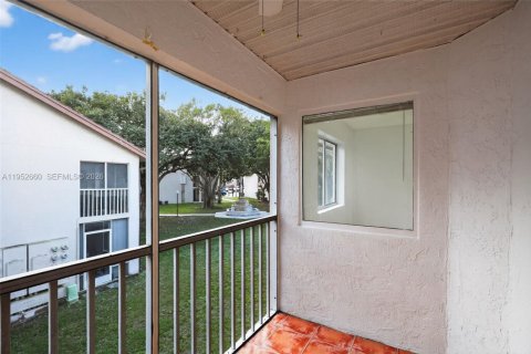 Condominio en venta en Miami, Florida, 1 dormitorio, 90.86 m2 № 2010225 - foto 28