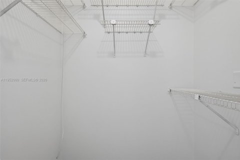 Condominio en venta en Miami, Florida, 1 dormitorio, 90.86 m2 № 2010225 - foto 27