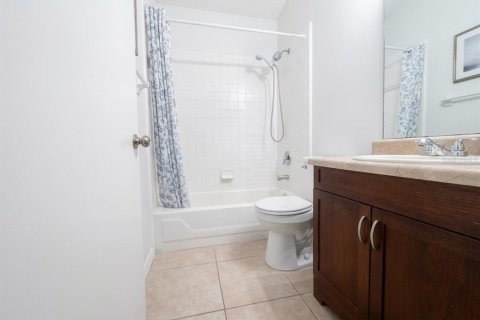 House in Maitland, Florida 3 bedrooms, 106.47 sq.m. № 2430916 - photo 12