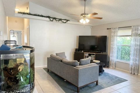 House in Maitland, Florida 3 bedrooms, 106.47 sq.m. № 2430916 - photo 4