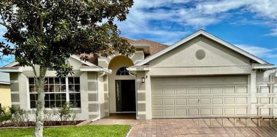 Villa ou maison à Clermont, Floride 3 chambres, 157.38 m2 № 2405295