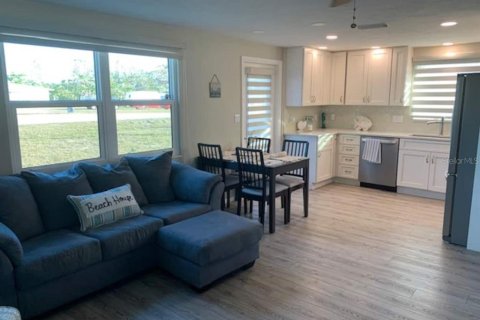 House in Englewood, Florida 2 bedrooms, 76.18 sq.m. № 1840501 - photo 3