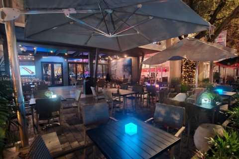 Commercial property in Coral Gables, Florida № 11547 - photo 11