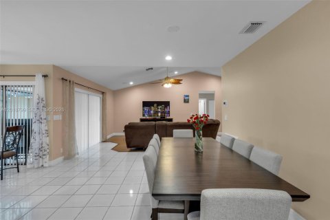 Villa ou maison à vendre à Margate, Floride: 3 chambres, 162.3 m2 № 2244321 - photo 10