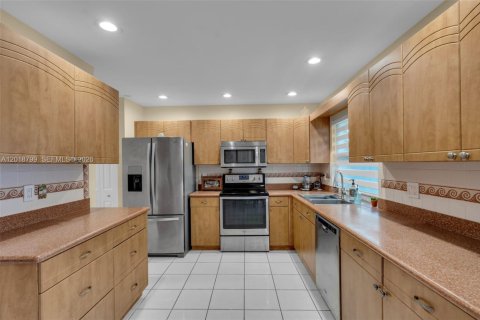 Villa ou maison à vendre à Margate, Floride: 3 chambres, 162.3 m2 № 2244321 - photo 12