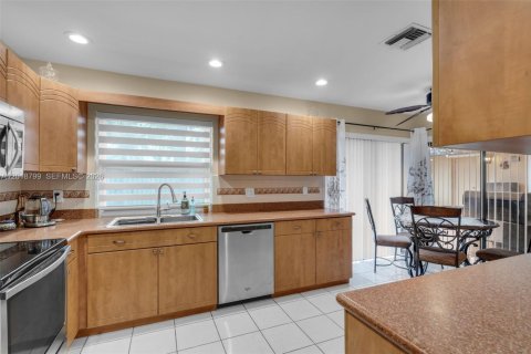 Villa ou maison à vendre à Margate, Floride: 3 chambres, 162.3 m2 № 2244321 - photo 13