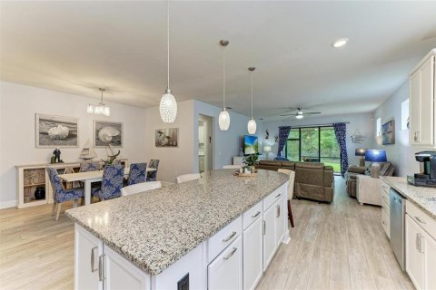 House in Bradenton, Florida 3 bedrooms, 266.35 sq.m. № 2229483 - photo 21