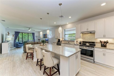 House in Bradenton, Florida 3 bedrooms, 266.35 sq.m. № 2229483 - photo 14