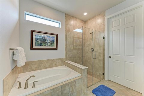 House in Bradenton, Florida 3 bedrooms, 266.35 sq.m. № 2229483 - photo 30