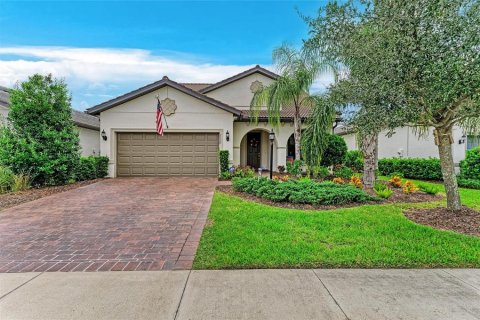 House in Bradenton, Florida 3 bedrooms, 266.35 sq.m. № 2229483
