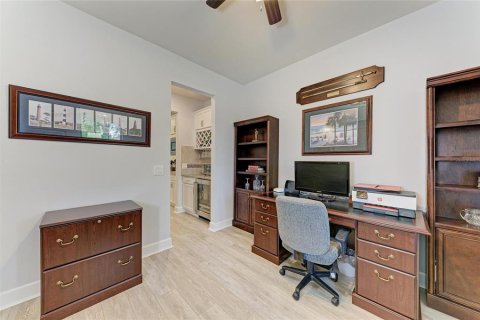 House in Bradenton, Florida 3 bedrooms, 266.35 sq.m. № 2229483 - photo 9