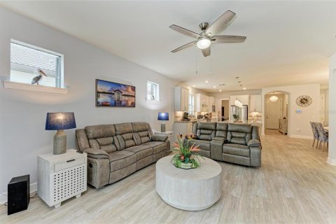 House in Bradenton, Florida 3 bedrooms, 266.35 sq.m. № 2229483 - photo 25