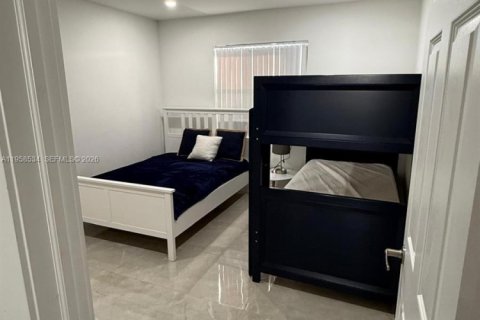 Casa en alquiler en Hallandale Beach, Florida, 5 dormitorios, 205.31 m2 № 2020823 - foto 7