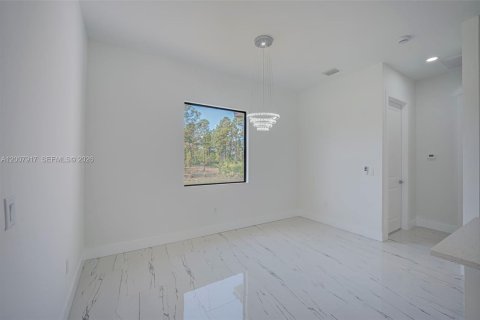 House in Lehigh Acres, Florida 3 bedrooms, 148.92 sq.m. № 2072325 - photo 6