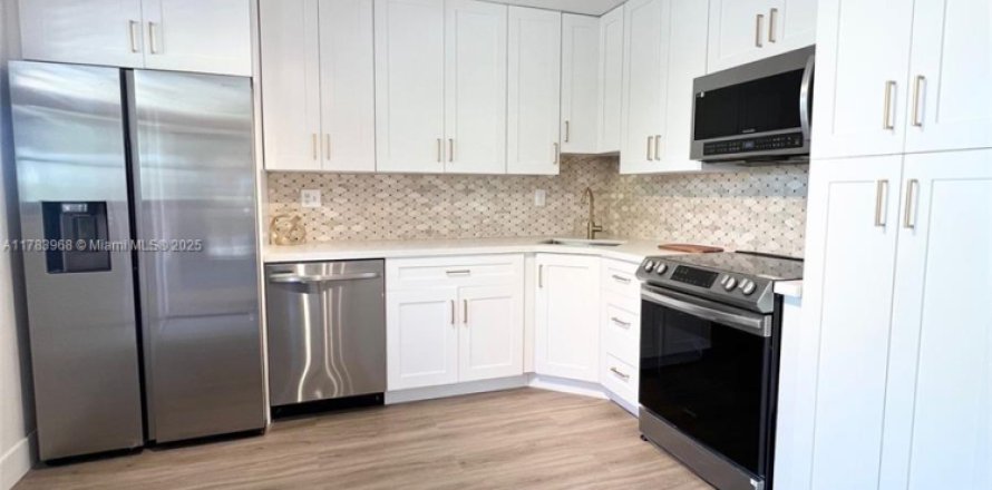 Condo à Tamarac, Floride, 2 chambres № 1695456