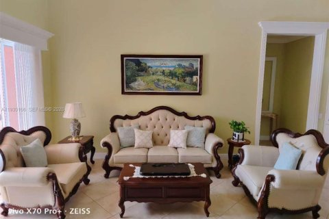 Casa en venta en Weston, Florida, 6 dormitorios, 414.07 m2 № 2087824 - foto 3