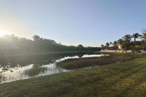 Casa en venta en Weston, Florida, 6 dormitorios, 414.07 m2 № 2087824 - foto 27