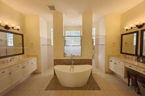 Casa en venta en Weston, Florida, 6 dormitorios, 414.07 m2 № 2087824 - foto 17