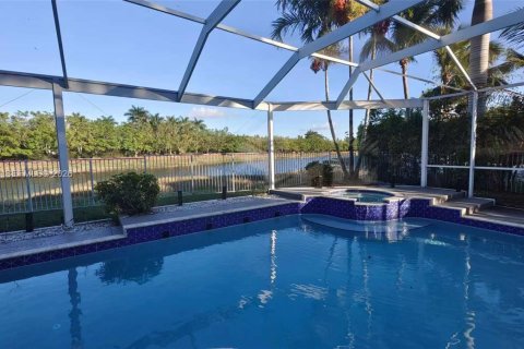 Casa en venta en Weston, Florida, 6 dormitorios, 414.07 m2 № 2087824 - foto 22