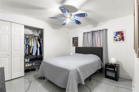 Casa en venta en Tampa, Florida, 5 dormitorios, 288.37 m2 № 2384139 - foto 26