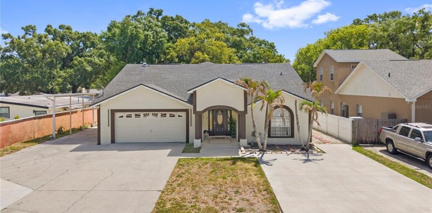 Casa en Tampa, Florida 5 dormitorios, 288.37 m2 № 2384139