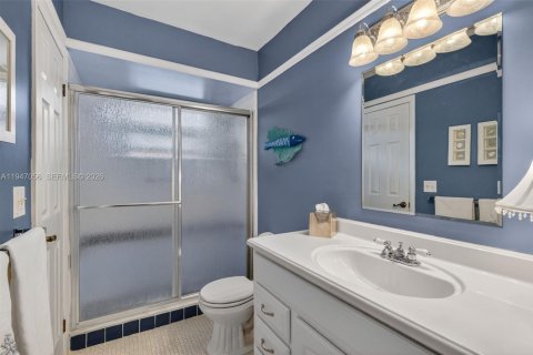 Condo in Lauderdale Lakes, Florida, 1 bedroom  № 2007134 - photo 11