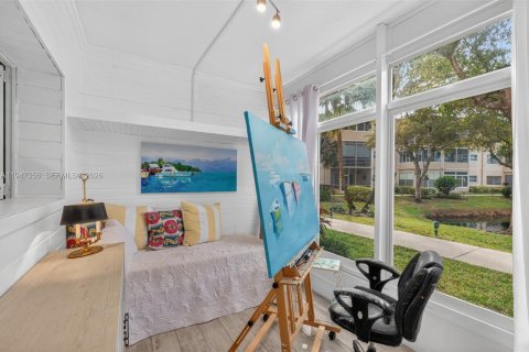 Condo in Lauderdale Lakes, Florida, 1 bedroom  № 2007134 - photo 3