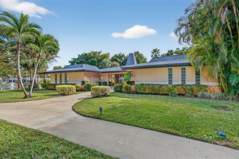 Condo in Lauderdale Lakes, Florida, 1 bedroom  № 2007134 - photo 24