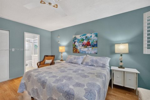 Condo in Lauderdale Lakes, Florida, 1 bedroom  № 2007134 - photo 14