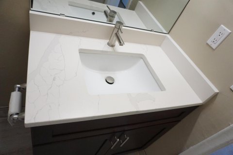 Appartement à louer à Riviera Beach, Floride: 2 chambres, 60.39 m2 № 2439408 - photo 8