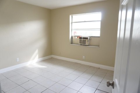 Appartement à louer à Riviera Beach, Floride: 2 chambres, 60.39 m2 № 2439408 - photo 9