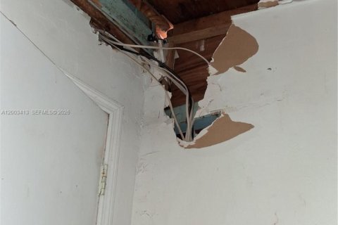 Villa ou maison à vendre à Miami, Floride: 2 chambres, 113.9 m2 № 2066615 - photo 2