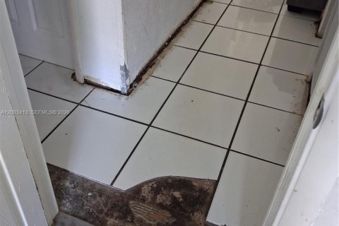 Villa ou maison à vendre à Miami, Floride: 2 chambres, 113.9 m2 № 2066615 - photo 15