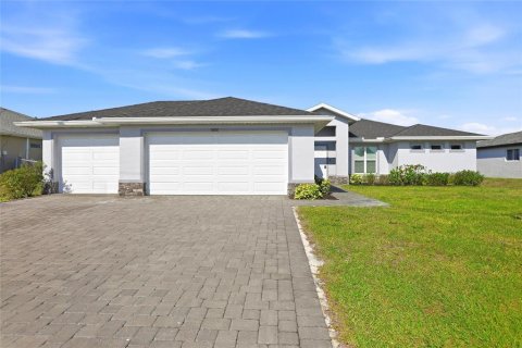 Villa ou maison à Cape Coral, Floride 4 chambres, 159.7 m2 № 2104663
