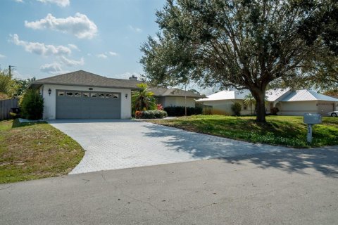 Casa en alquiler en Port St. Lucie, Florida, 3 dormitorios, 187.94 m2 № 2263899 - foto 11