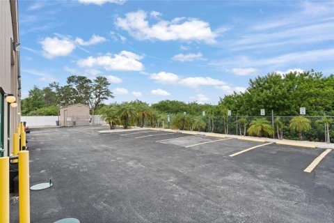 Commercial property in Tarpon Springs, Florida 620.12 sq.m. № 2239171 - photo 18