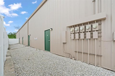 Commercial property in Tarpon Springs, Florida 620.12 sq.m. № 2239171 - photo 17