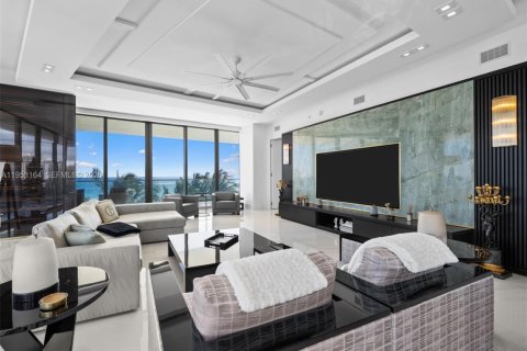 Купить кондоминиум в Санни-Айлс-Бич, Флорида 4 спальни, 280.01м2, № 2008989 - фото 2