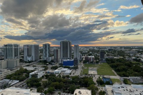 Купить кондоминиум в Майами, Флорида 1 спальня, 73.49м2, № 1950971 - фото 1