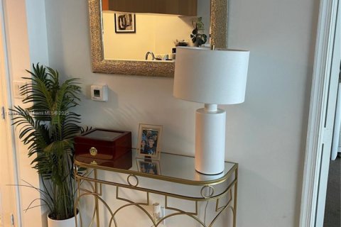 Купить кондоминиум в Майами, Флорида 1 спальня, 73.49м2, № 1950971 - фото 7