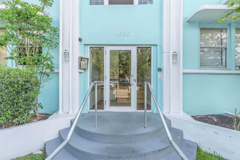 Copropriété à vendre à Miami Beach, Floride: 1 chambre, 39.76 m2 № 1683627 - photo 2