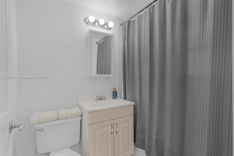 Copropriété à vendre à Miami Beach, Floride: 1 chambre, 39.76 m2 № 1683627 - photo 16
