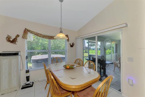House in Rotonda, Florida 3 bedrooms, 115.76 sq.m. № 1894487 - photo 23