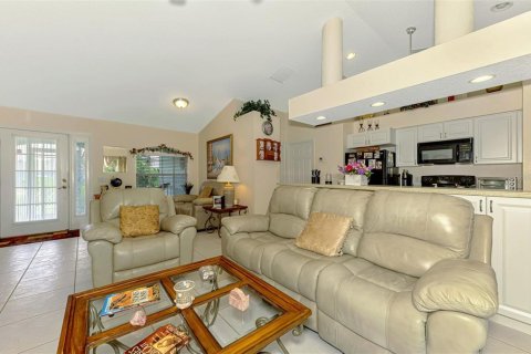 House in Rotonda, Florida 3 bedrooms, 115.76 sq.m. № 1894487 - photo 16