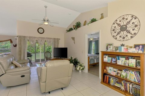 House in Rotonda, Florida 3 bedrooms, 115.76 sq.m. № 1894487 - photo 11