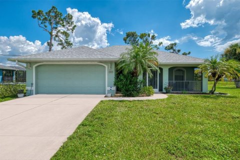 House in Rotonda, Florida 3 bedrooms, 115.76 sq.m. № 1894487 - photo 1