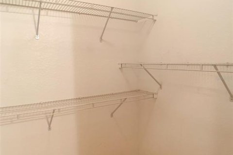 Condo in Orlando, Florida, 2 bedrooms  № 1722403 - photo 10