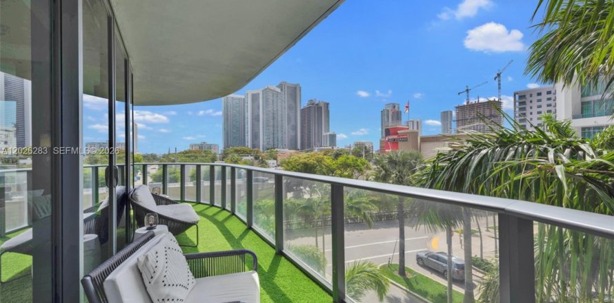 Condominio en Miami, Florida, 2 dormitorios  № 2155011