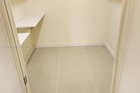 Condo in Deerfield Beach, Florida, 2 bedrooms  № 1688995 - photo 16